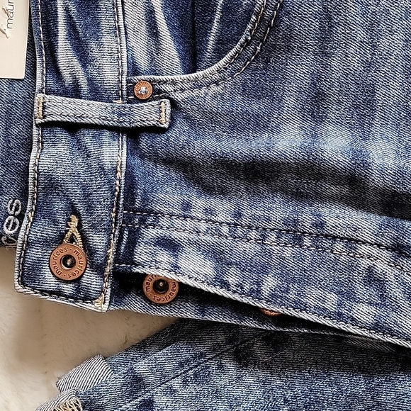 Edgely High Rise Boyfriend - Picture 2 of 6